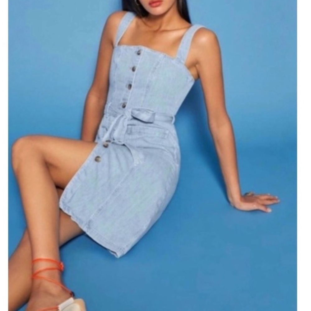 reformation light wash farrah denim knee-length button up dress - Picture 3 of 11